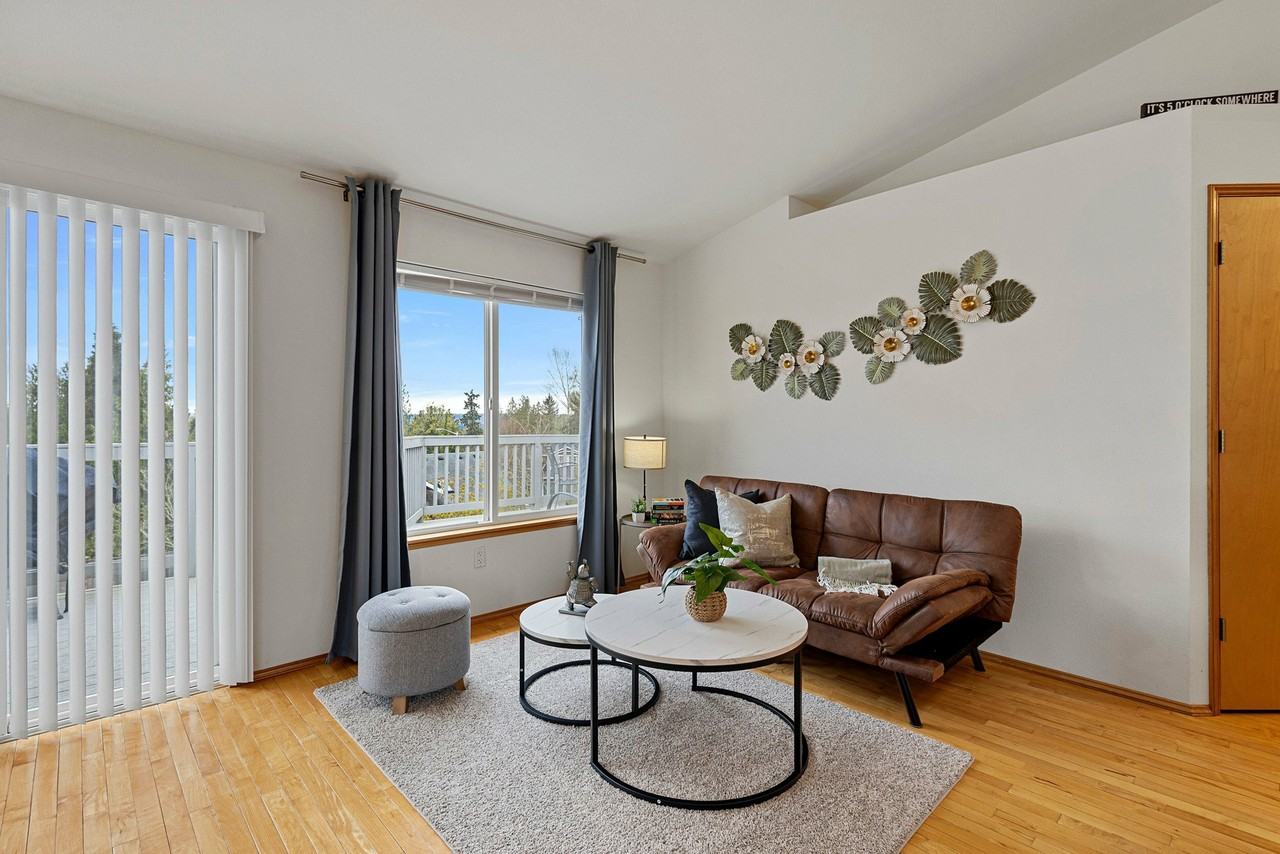 81st Pl Ne - Photo 3 of 27