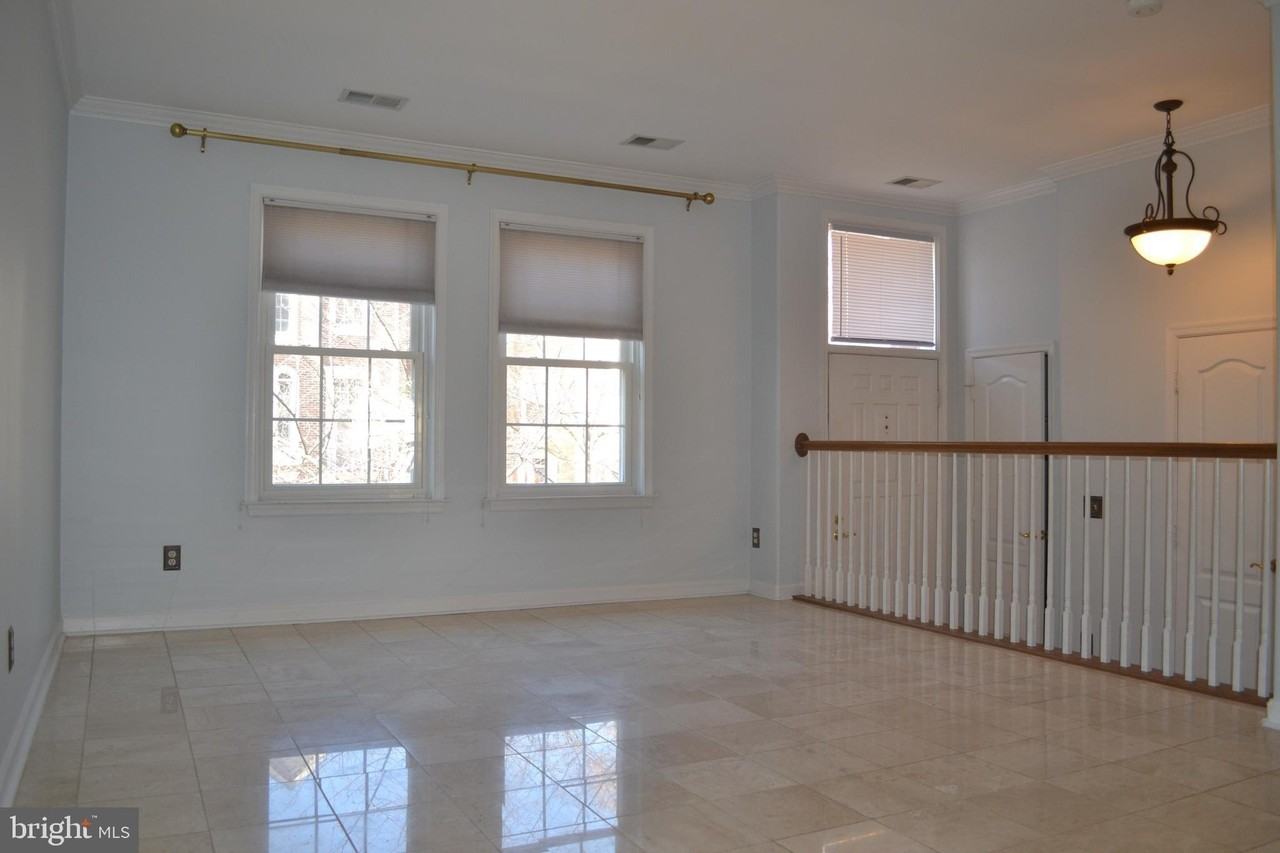 3947 Valley Ridge Drive - Photo 4 of 27