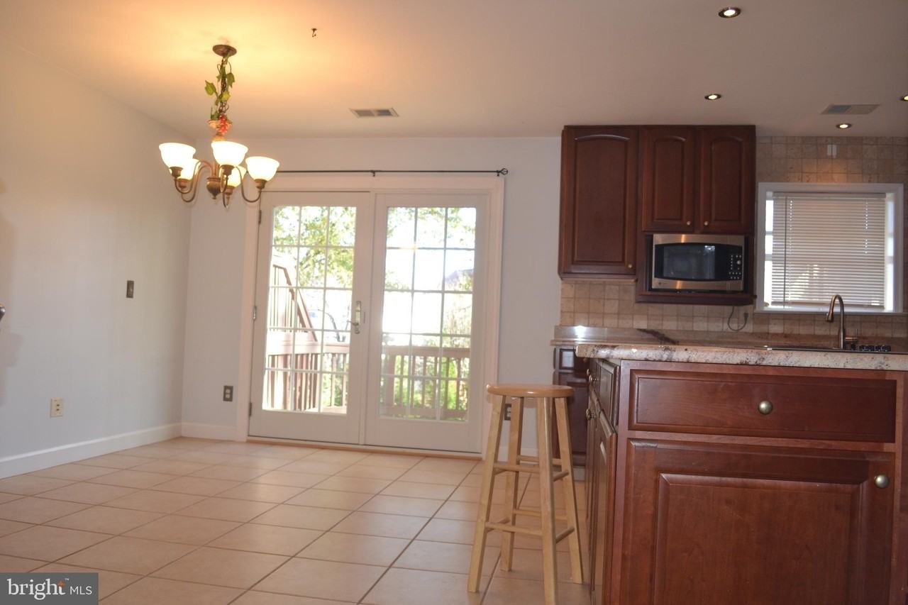 3947 Valley Ridge Drive - Photo 5 of 27