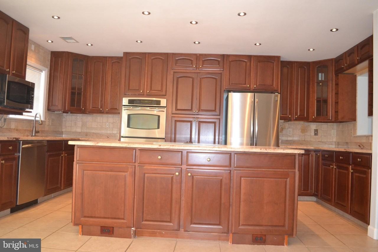 3947 Valley Ridge Drive - Photo 6 of 27