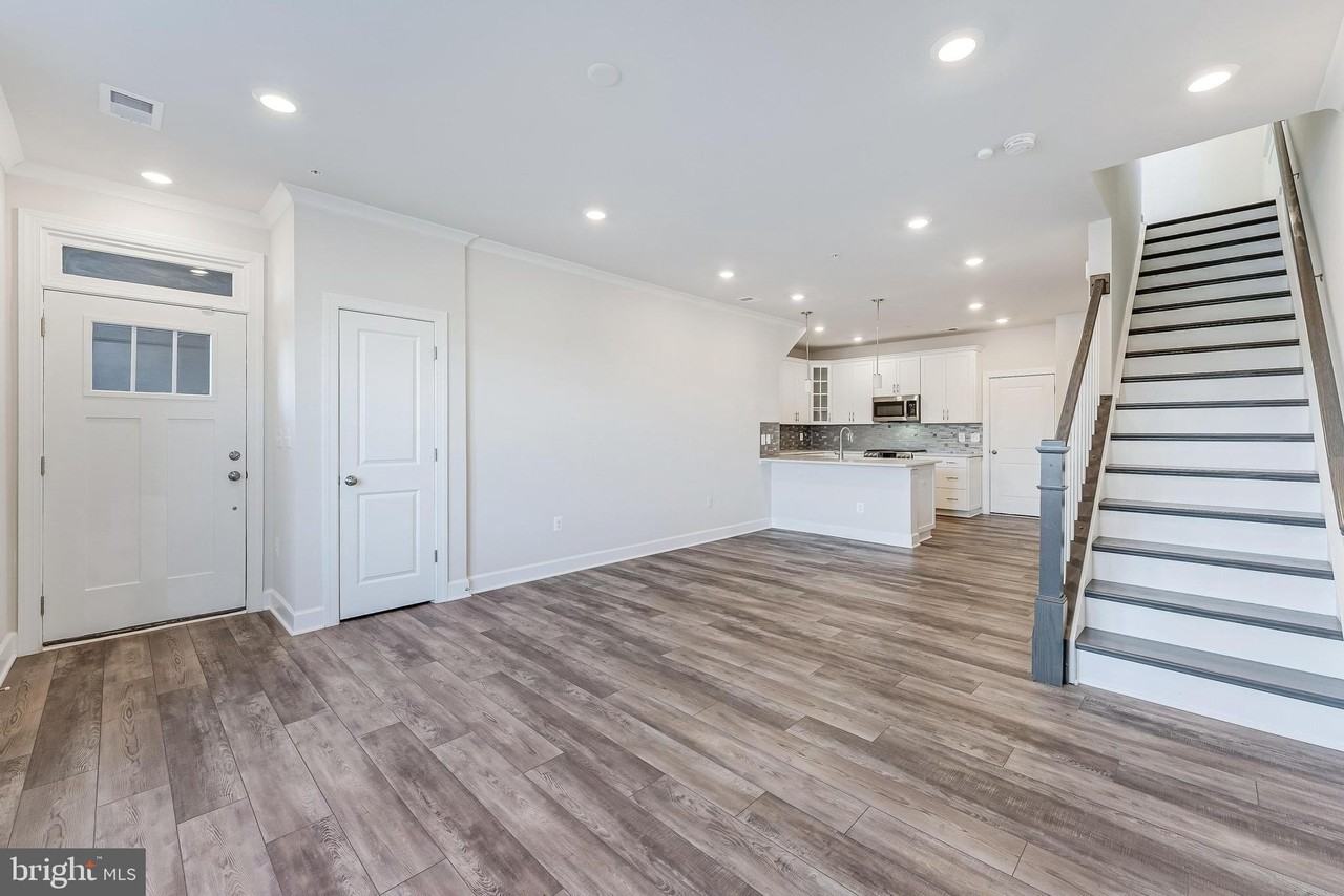 22504 Wilson View Terrace - Photo 6 of 48