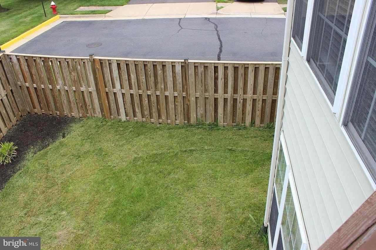 21079 Rotunda Terrace - Photo 4 of 40