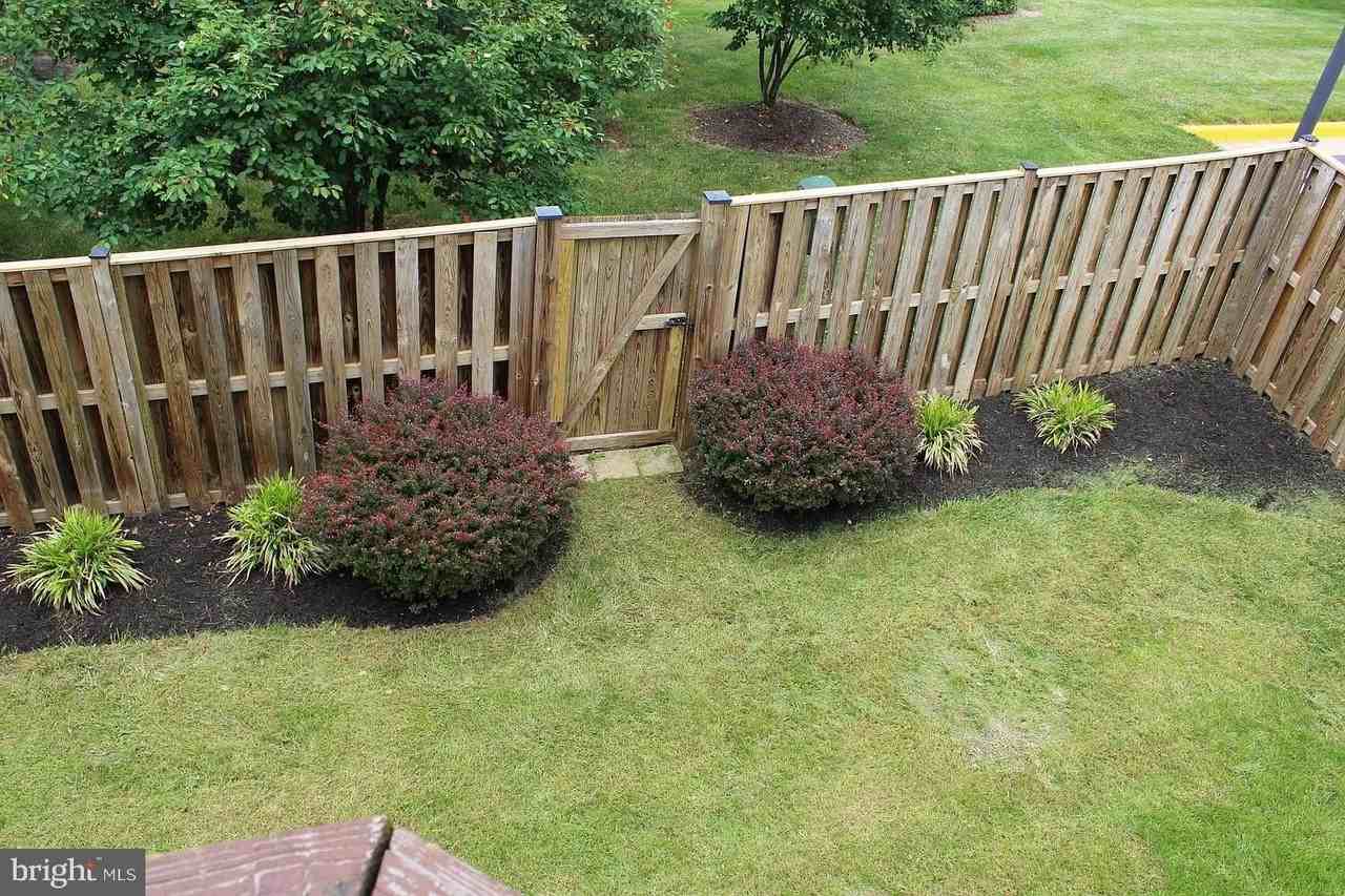 21079 Rotunda Terrace - Photo 6 of 40