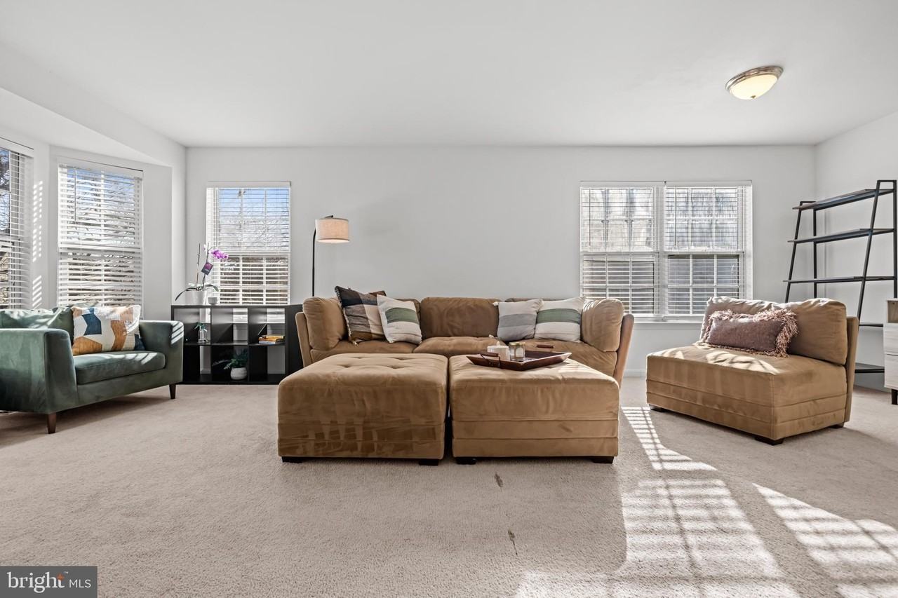 115 Frazer Drive - Photo 5 of 46