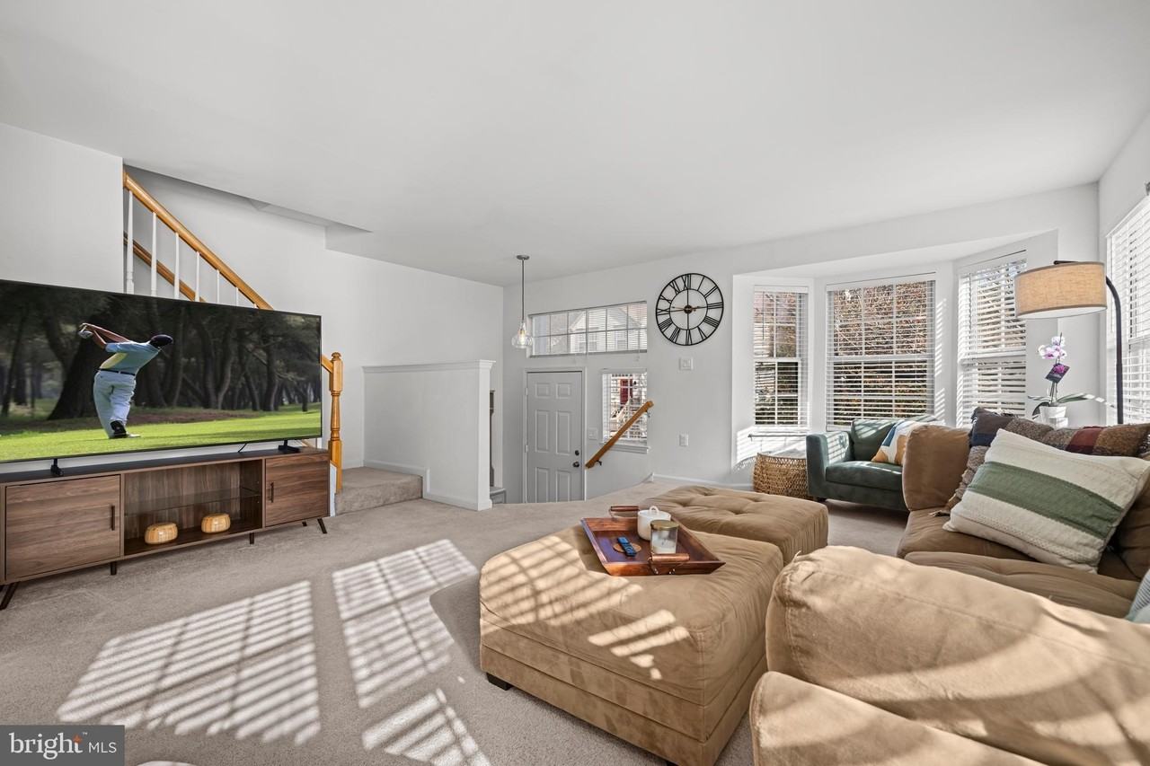 115 Frazer Drive - Photo 7 of 46