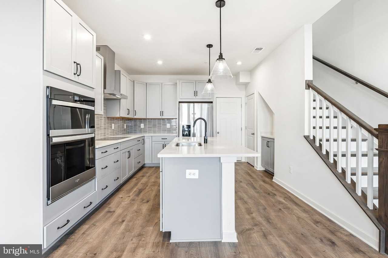 19705 Misty Moss Sq - Photo 5 of 25