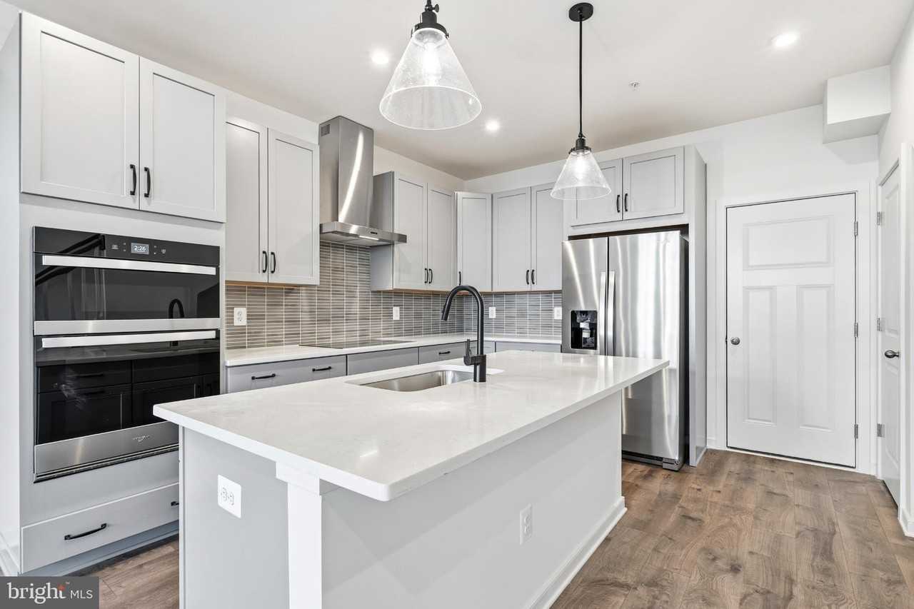 19705 Misty Moss Sq - Photo 6 of 25