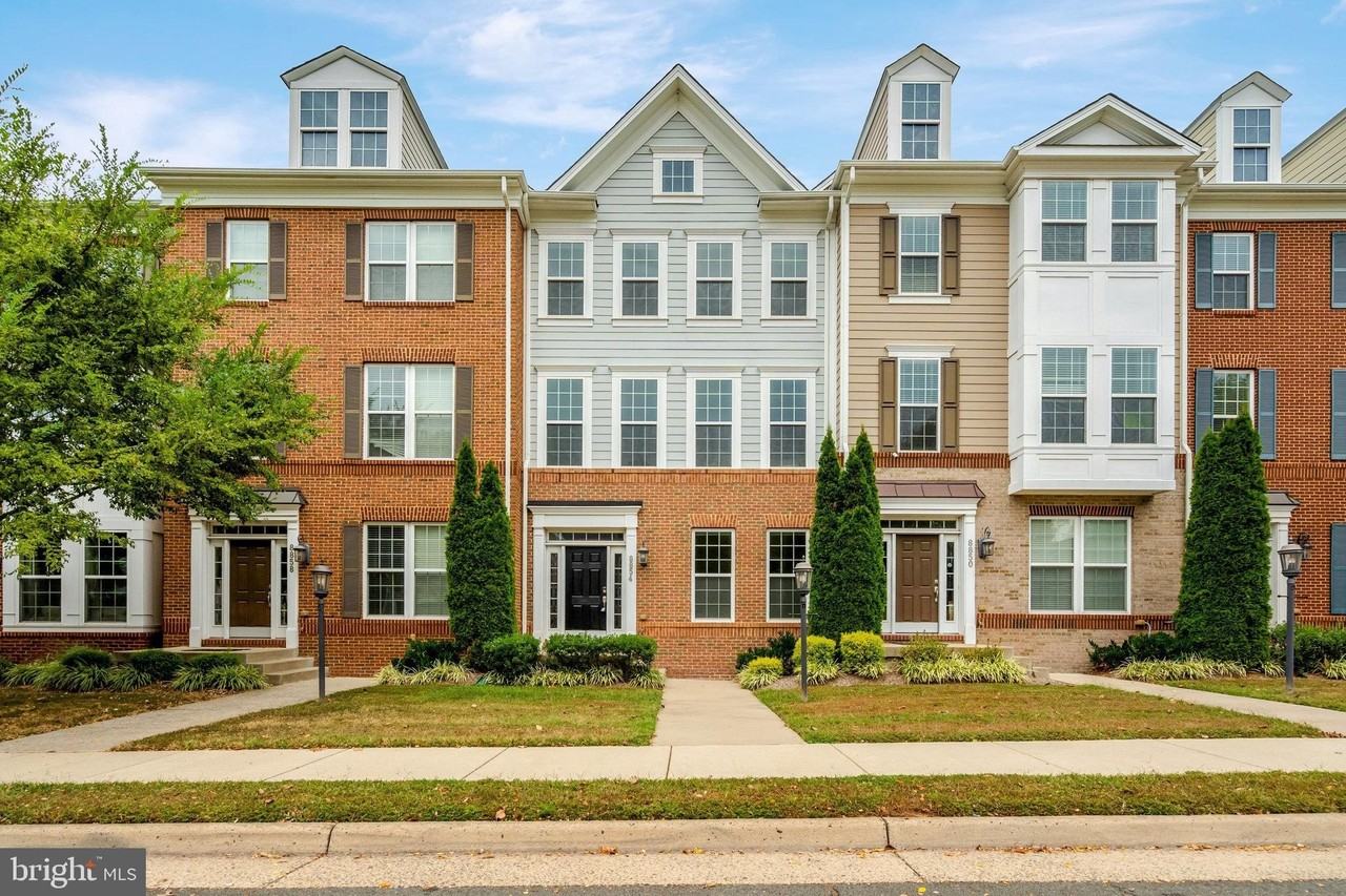 8854 Orchard Lane - Photo 7 of 44