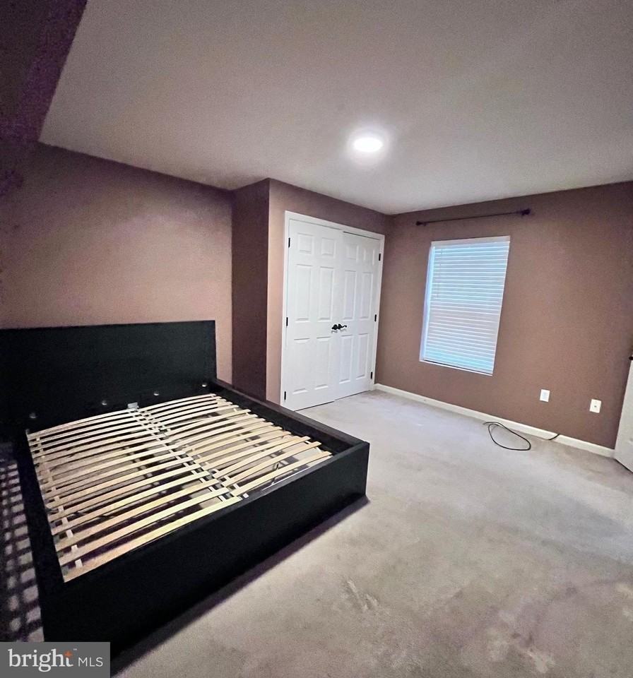 2847 Linden Knott Court - Photo 2 of 18