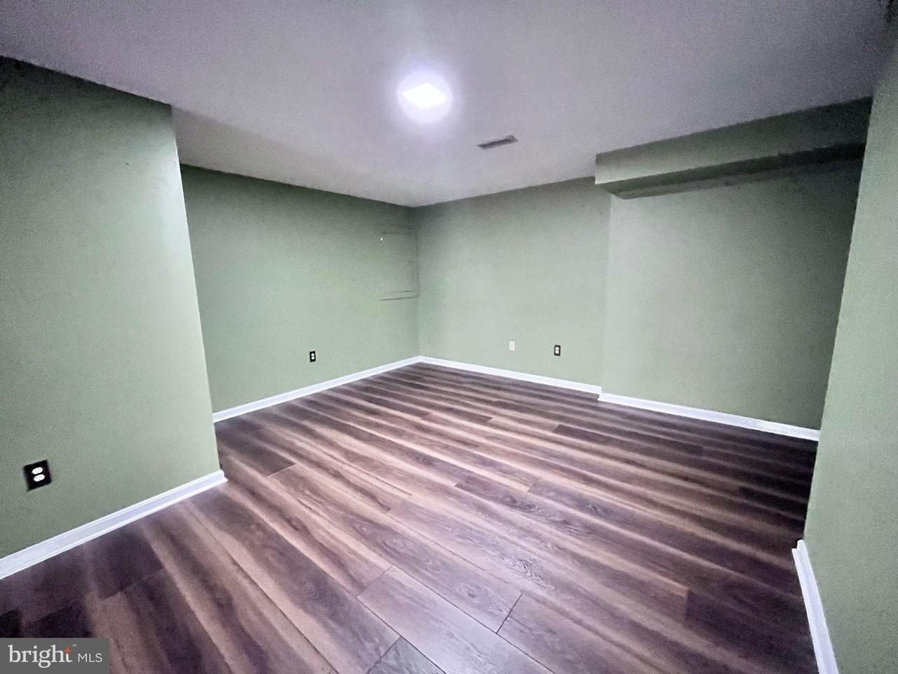 2847 Linden Knott Court - Photo 3 of 18