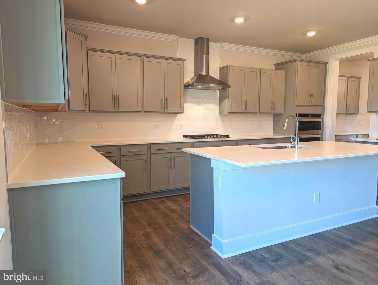 14972 Walter Robinson Ln - Photo 7 of 30