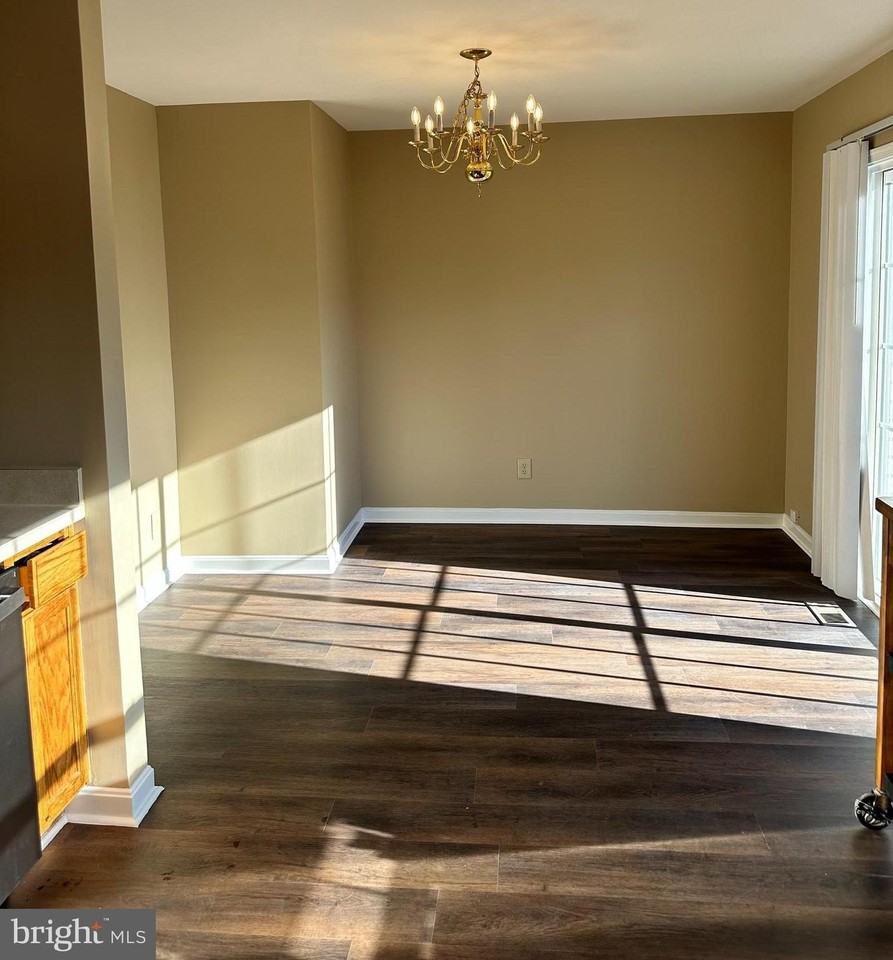 7114 Wytheville Circle - Photo 7 of 14