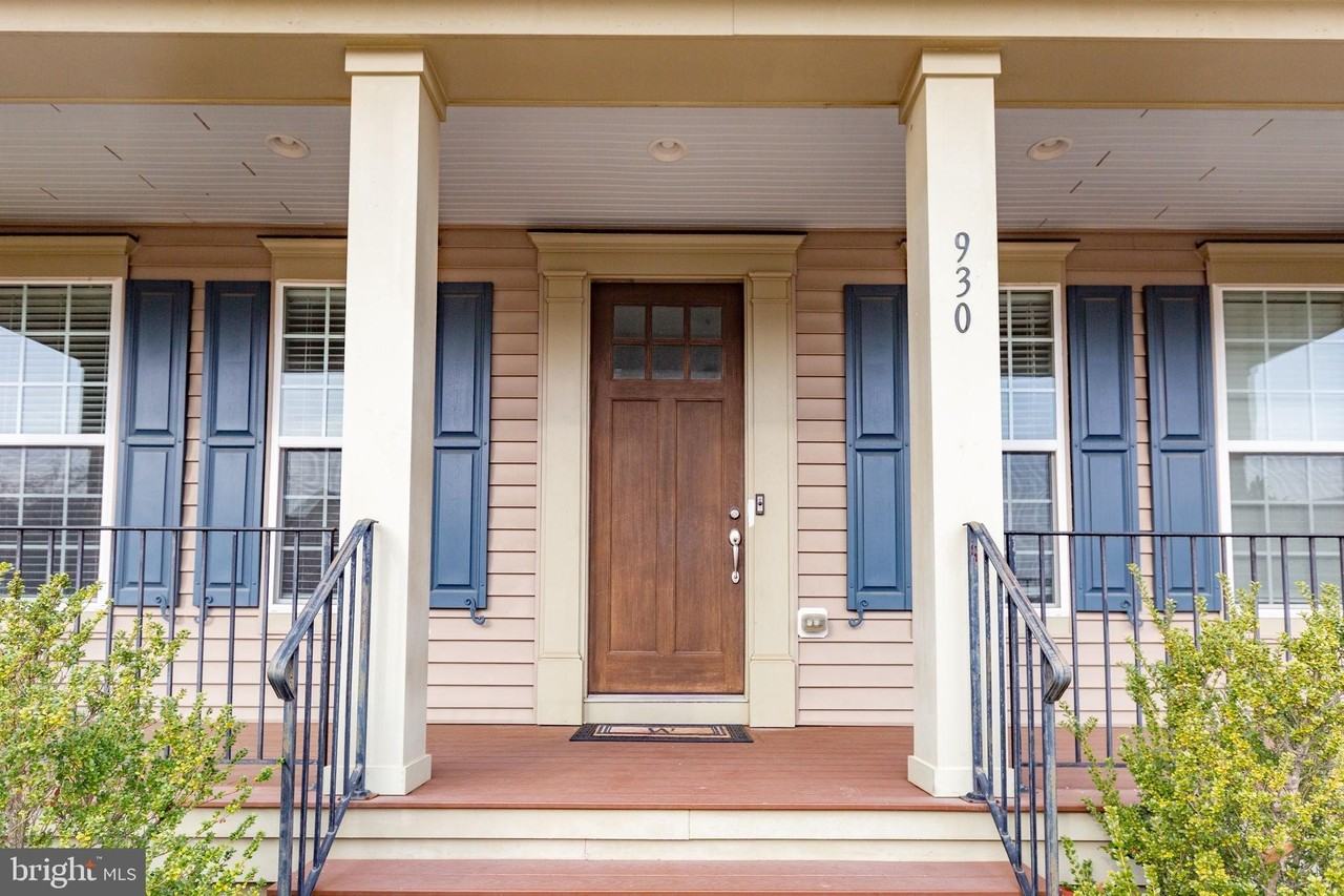 930 Forsythia Ln - Photo 4 of 50