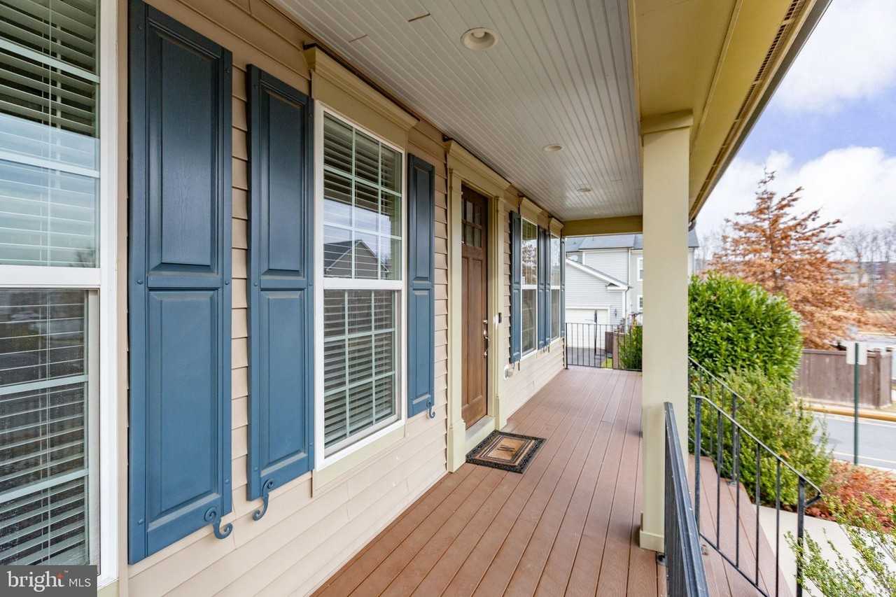 930 Forsythia Ln - Photo 5 of 50