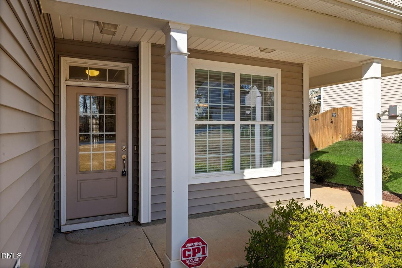 108 Lady's Mantle Lane - Photo 2 of 36