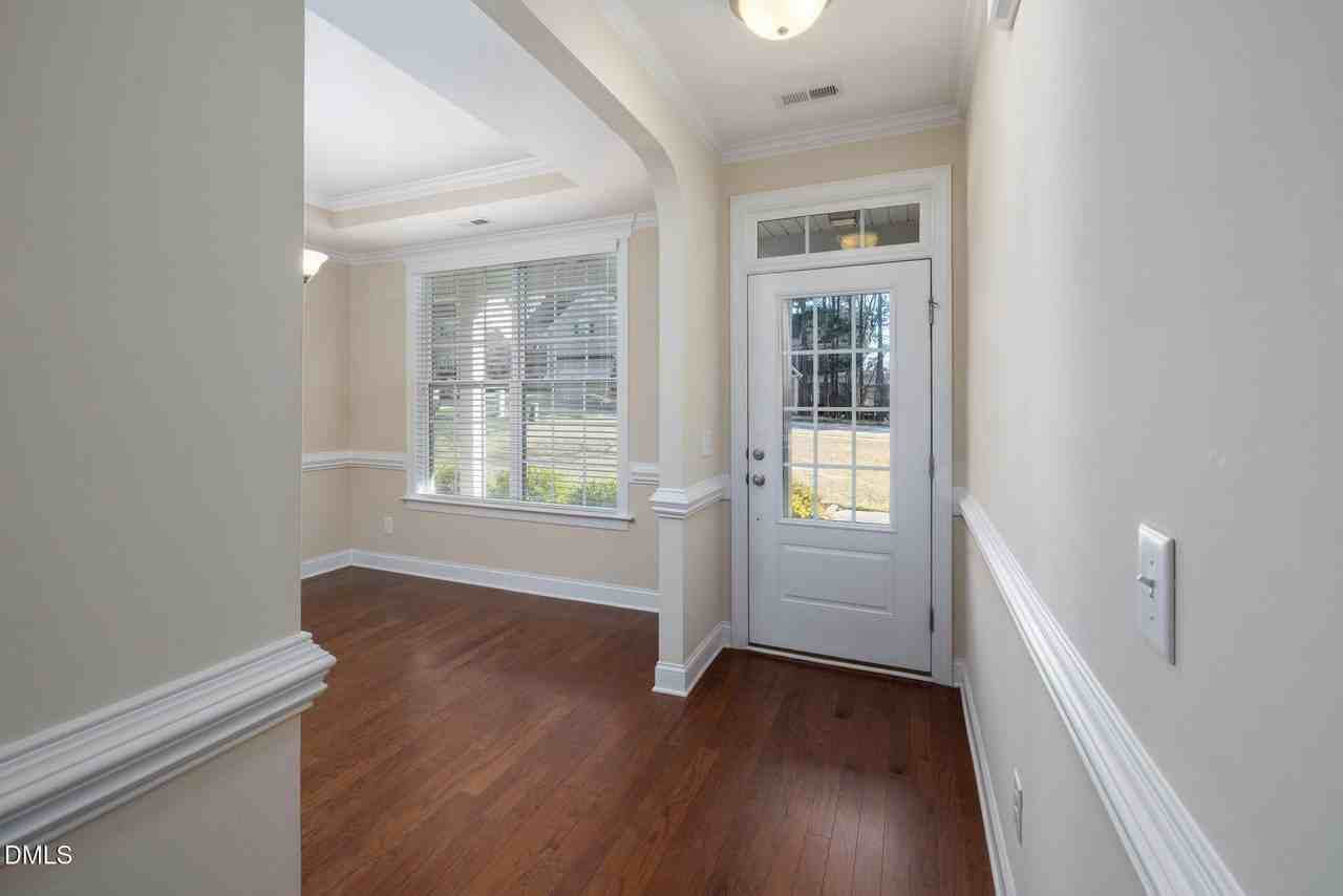 108 Lady's Mantle Lane - Photo 3 of 36