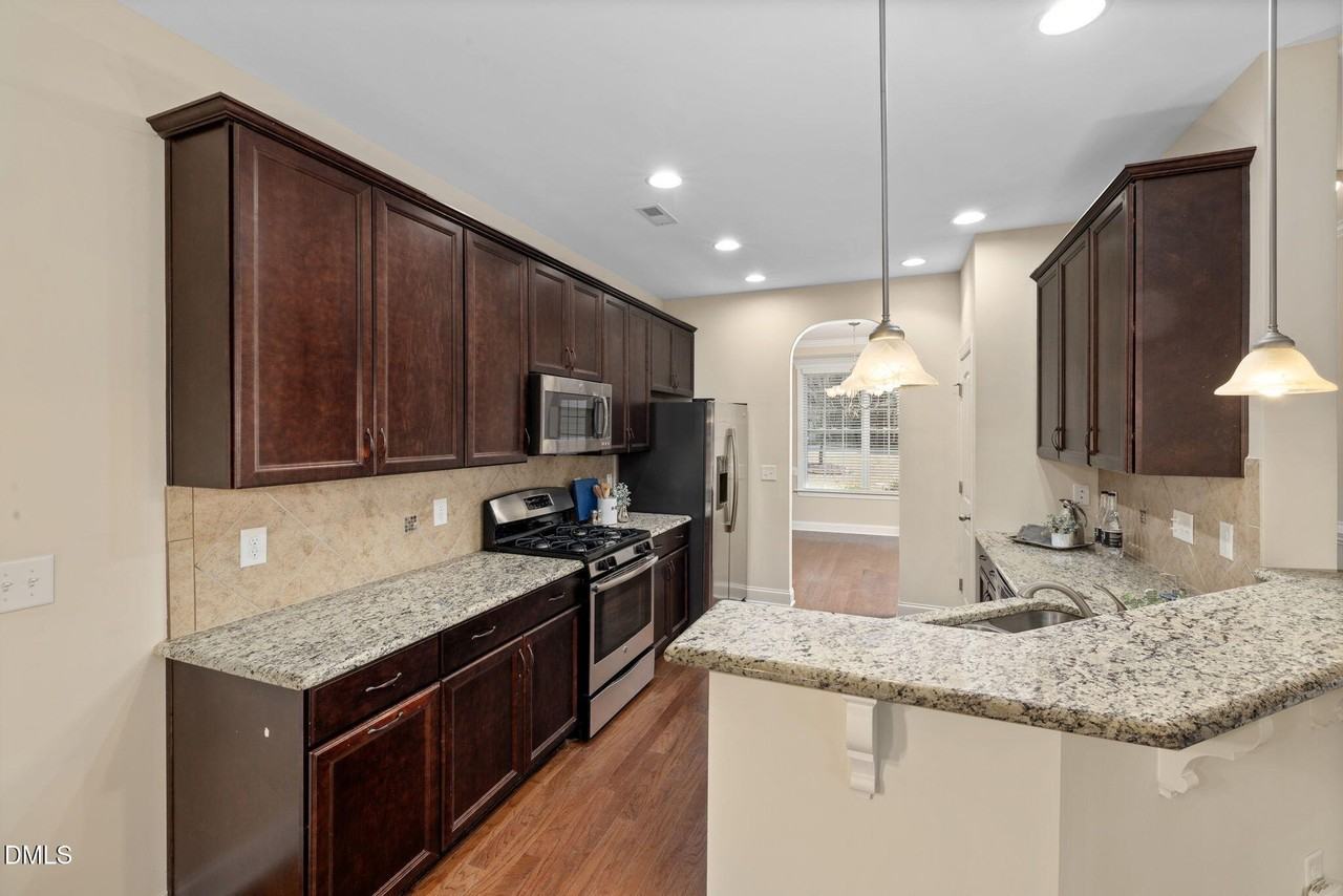 108 Lady's Mantle Lane - Photo 5 of 36