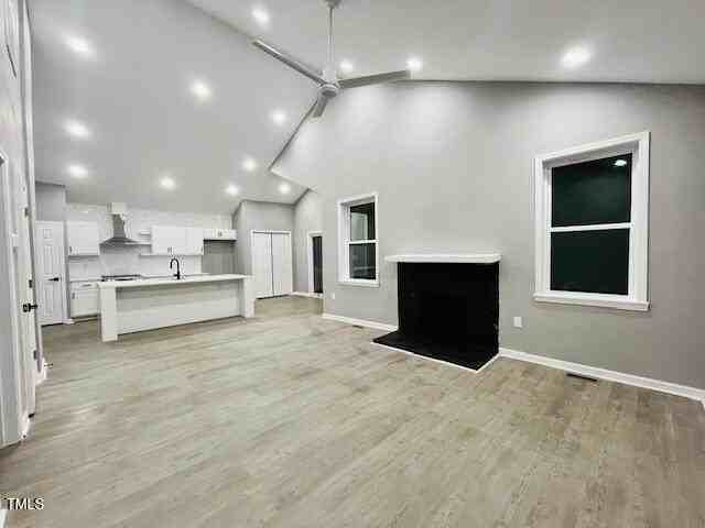825 Long Avenue - Photo 4 of 20