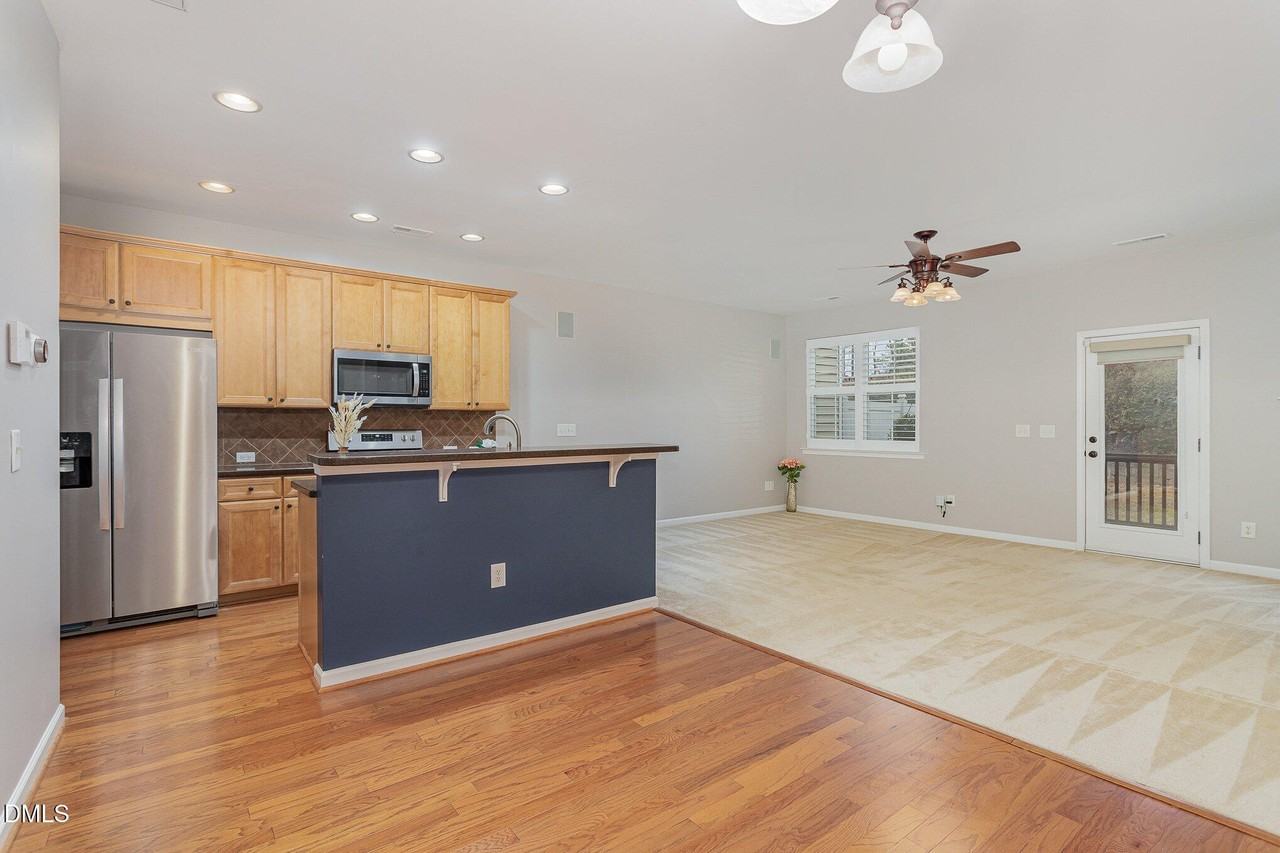 233 Murray Glen Drive - Photo 5 of 19