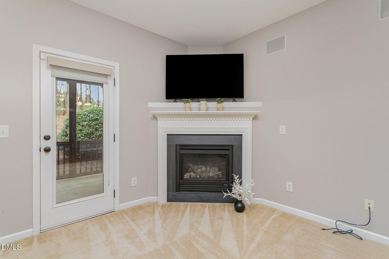 233 Murray Glen Drive - Photo 7 of 19