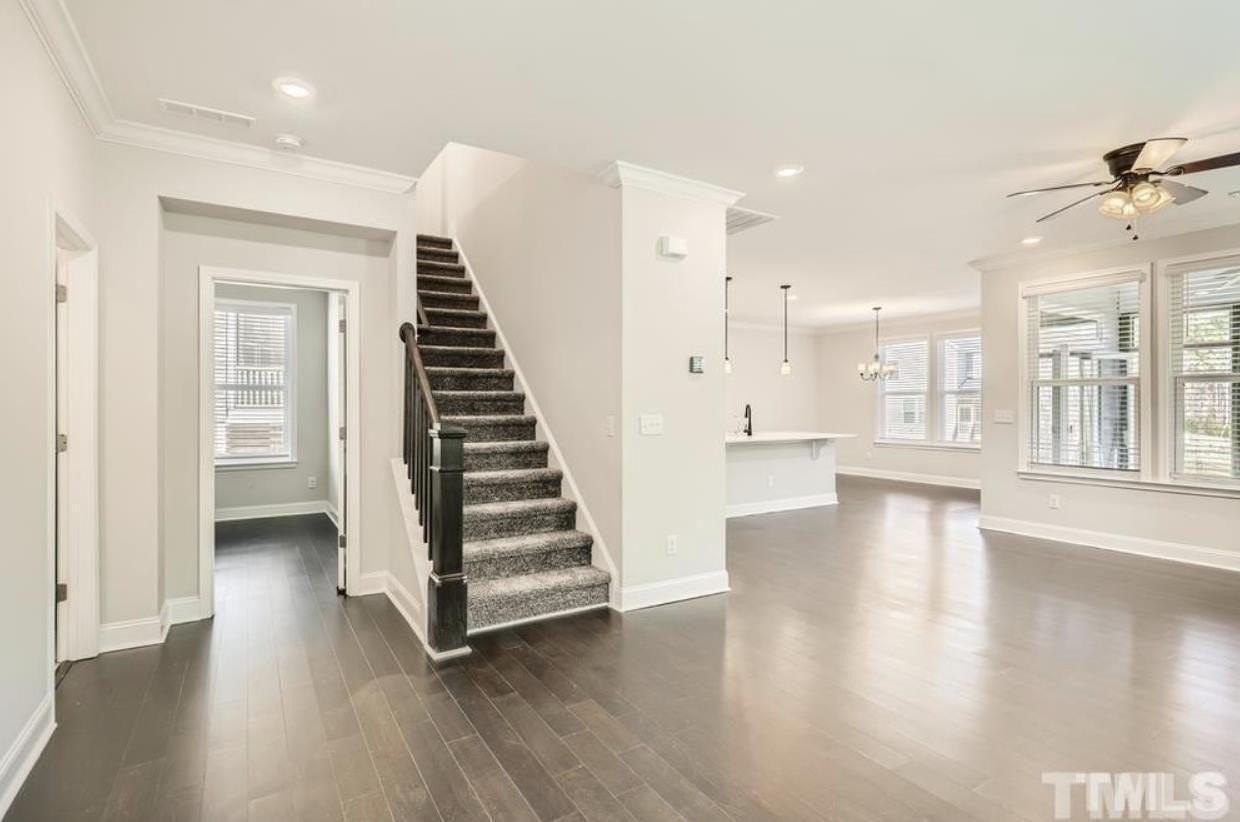 2735 Dilly Dally Court - Photo 3 of 20