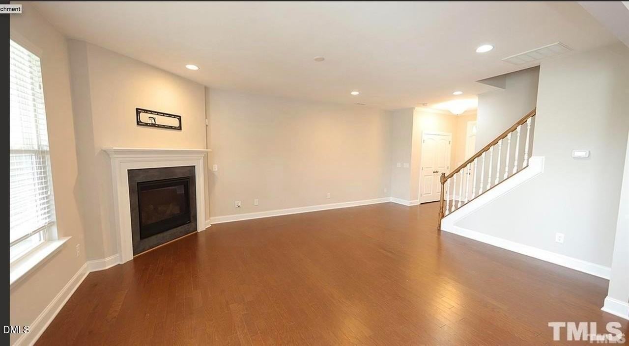 326 Acorn Hollow Place - Photo 4 of 12