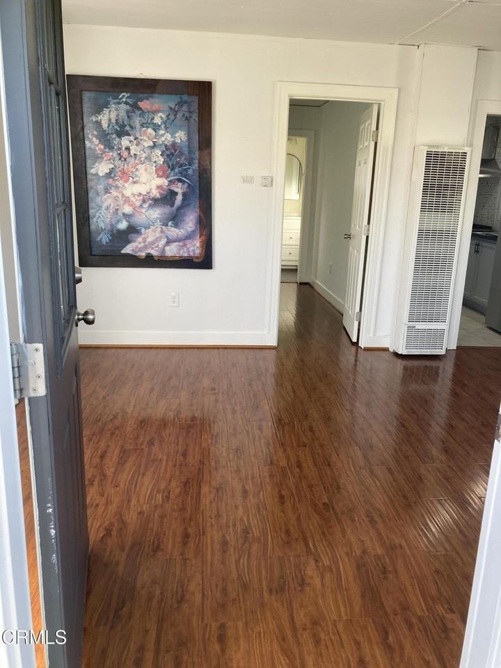 238 North Palm Avenue - Photo 4 of 24