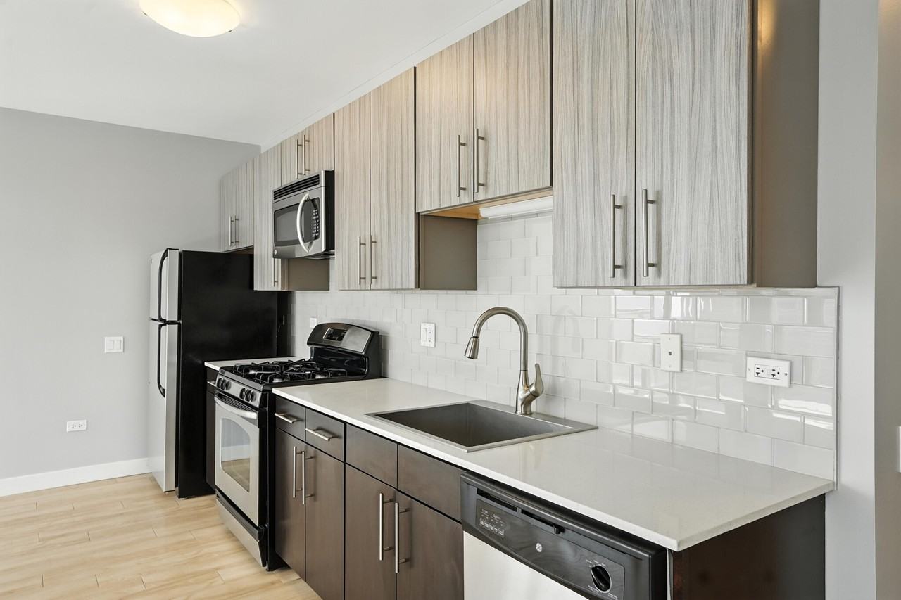 345 E Wacker Dr - Photo 5 of 19