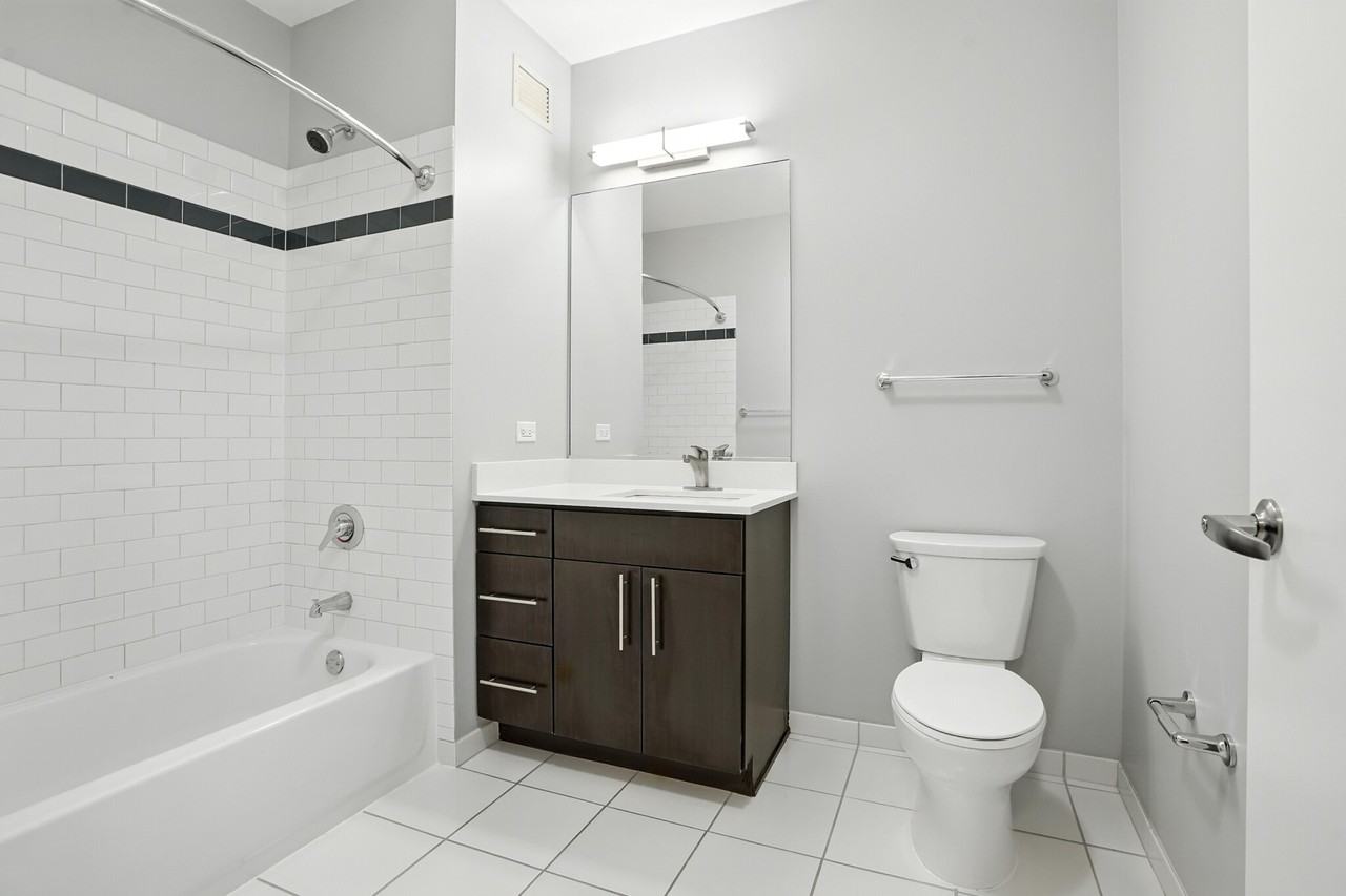 345 E Wacker Dr - Photo 7 of 19