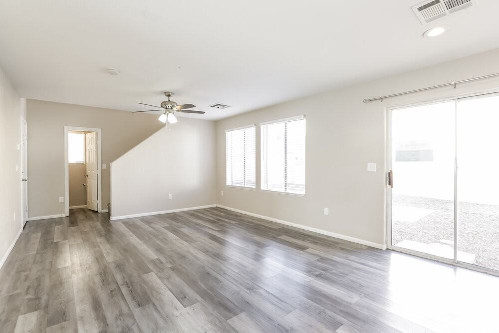 9450 Havasu Canyon Ave - Photo 5 of 17