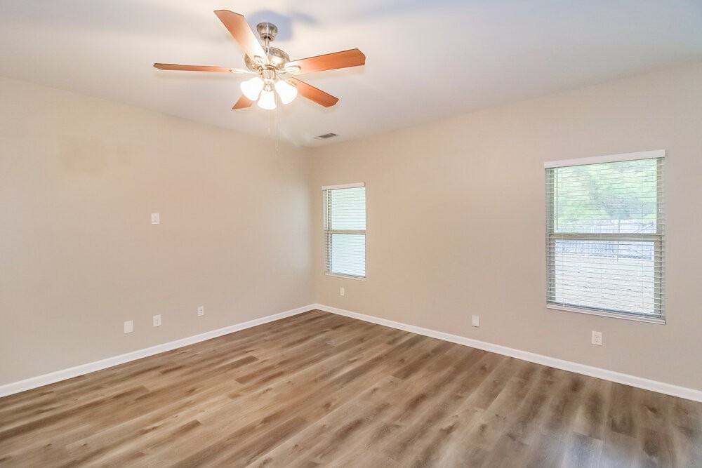 3482 Sandstone Trl Se - Photo 5 of 16
