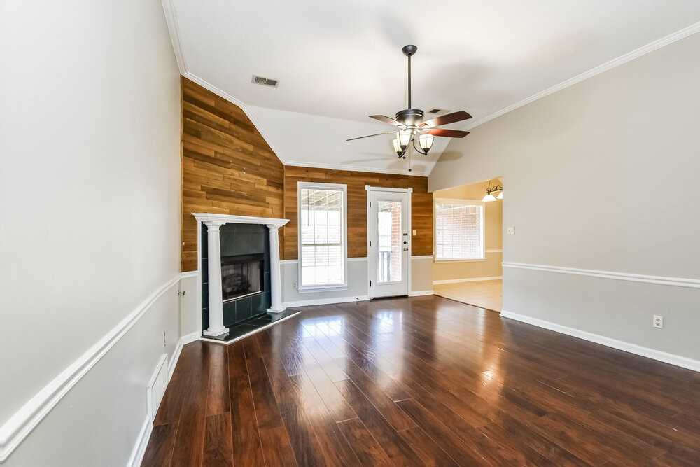 9355 Lacee Ln - Photo 5 of 17