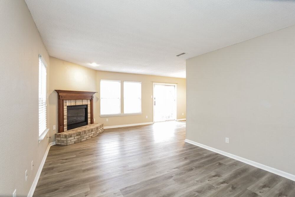 1170 Freemont Ln - Photo 6 of 17