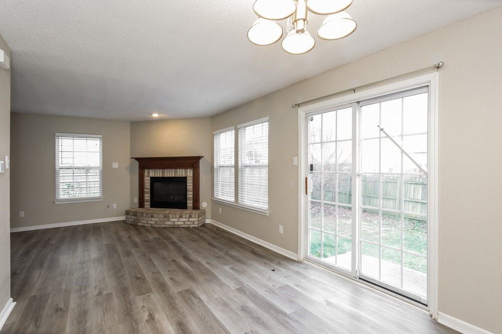 1170 Freemont Ln - Photo 7 of 17