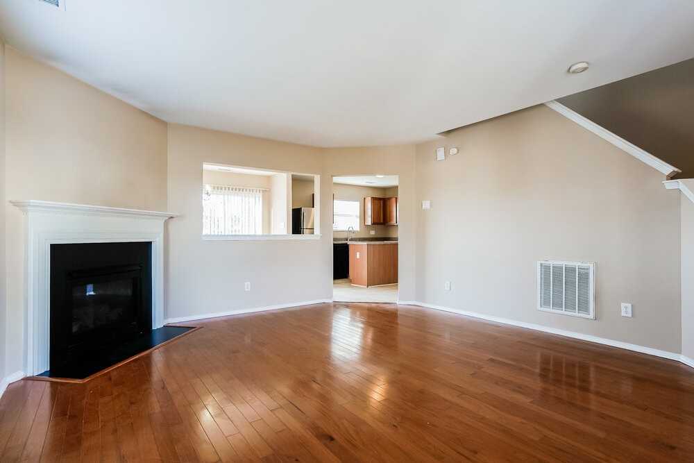 1013 Lockberry Ct - Photo 5 of 17