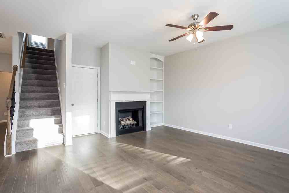 395 Crawford Parkway - Photo 2 of 15