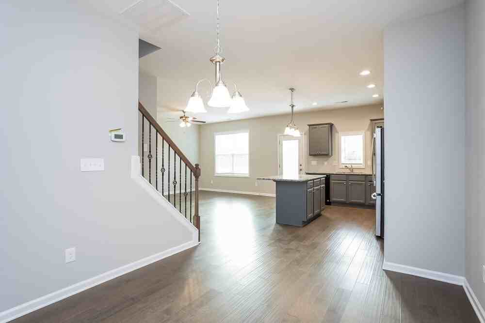 395 Crawford Parkway - Photo 5 of 15