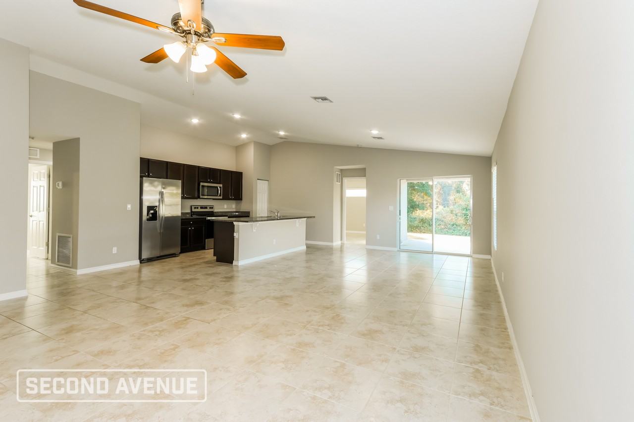 1426 Paramount Avenue Southeast - Photo 3 of 26