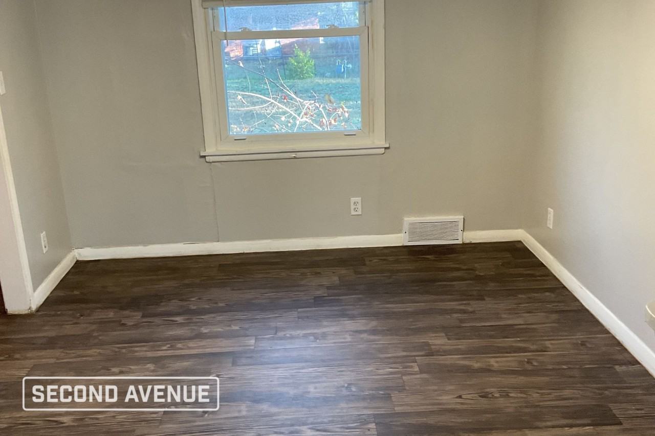 1633 Ne 47th St - Photo 4 of 9