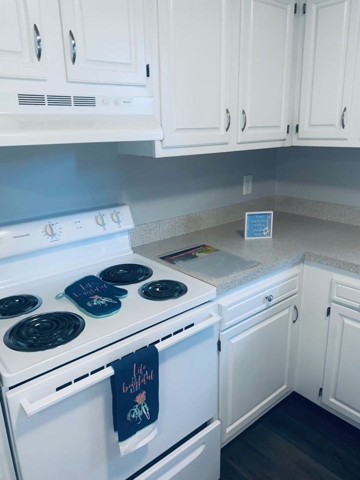 1101 Brookway West Dr - Photo 6 of 33