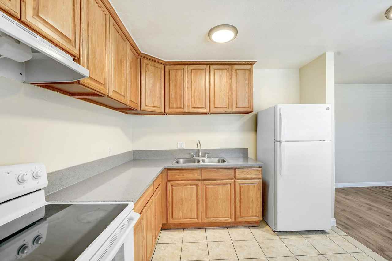 Ramona Garden Apartments - Photo 6 of 30