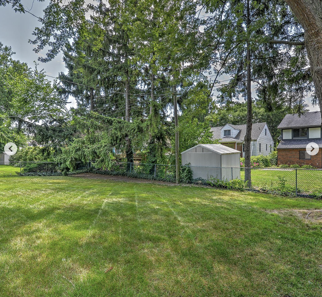 4065 Dougall Avenue - Photo 3 of 13