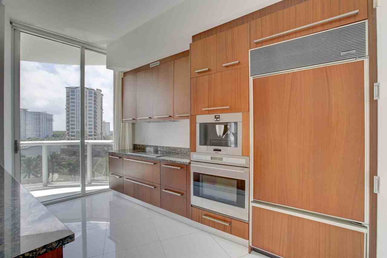 15901 Collins Avenue #505 - Photo 2 of 2