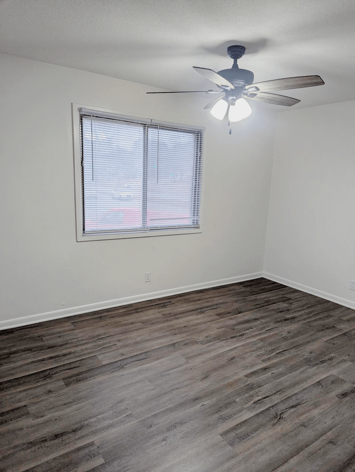 Northbrook Apartments - Photo 4 of 10