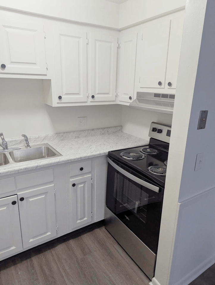 Northbrook Apartments - Photo 6 of 10