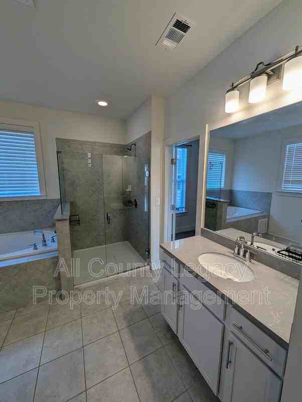 1199 Bar Harbor Place - Photo 6 of 15