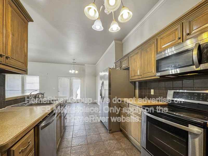 2801 Nw 170th St - Photo 6 of 25