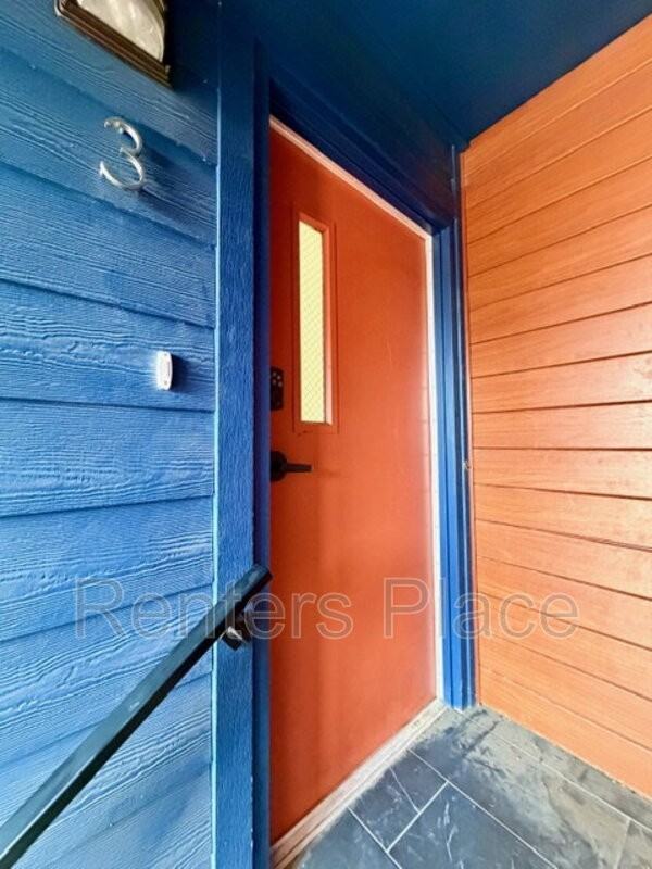 415 S Victor Ave #3 - Photo 2 of 15