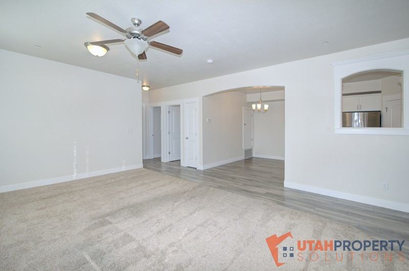 1807 N Crest Rd - Photo 6 of 23