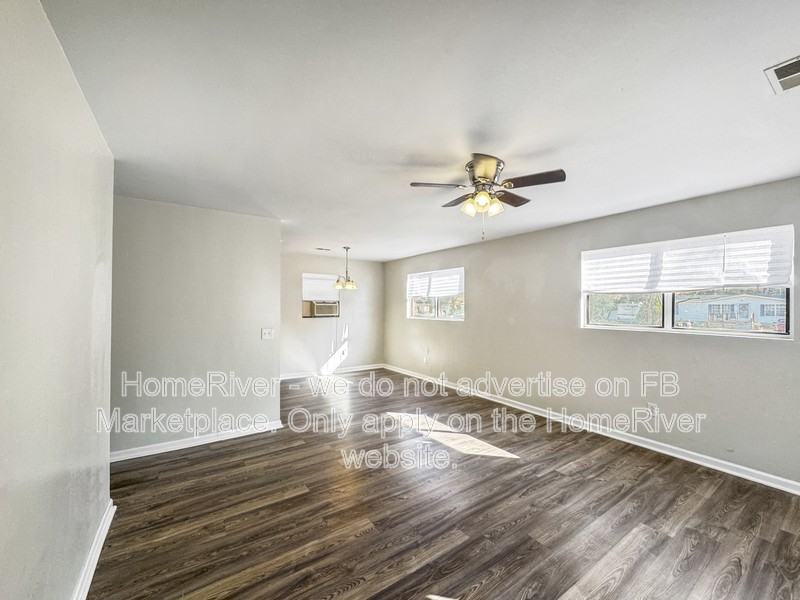 1024 Porter St - Photo 5 of 23